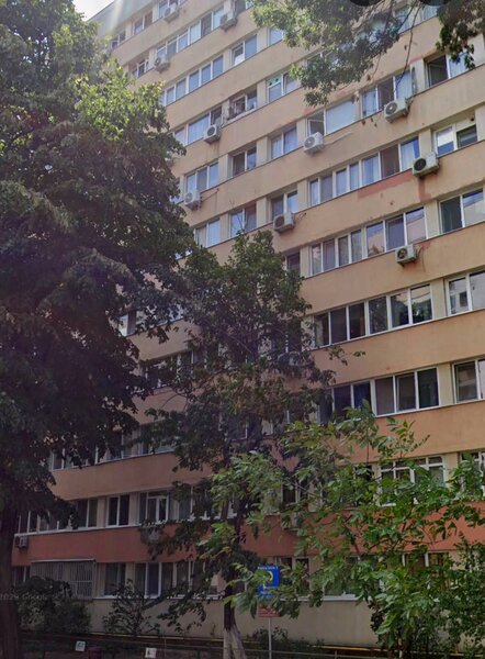 1 Decembrie garsoniera decomandata 31 mp bloc anvelopat la 8 min. de metrou